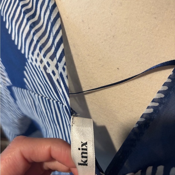 Knix Blue and White Patterned Kimono - Picture 4 of 5
